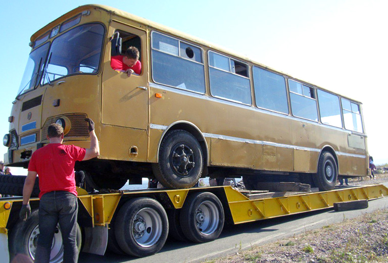 Сколько стоит перевозка автобуса  из ул. горбуновой 14 в Тюмень